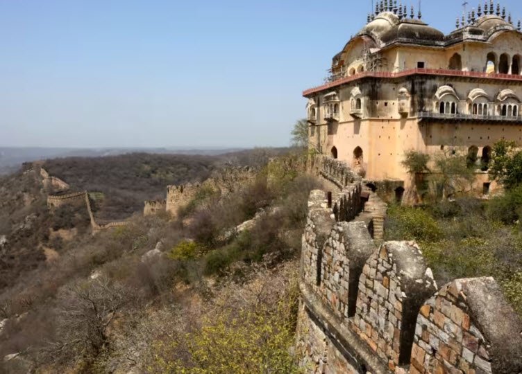 Kaala Fort, India